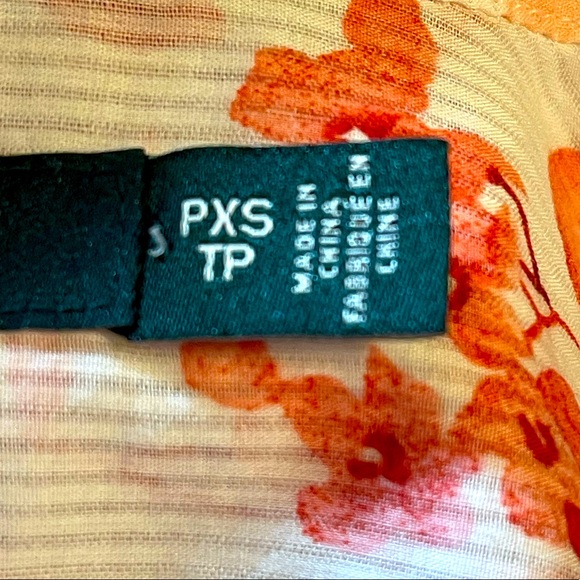 LAUREN RALPH LAUREN - Floral Pink Button Down Blouse. Size PXS - Picture 11 of 13